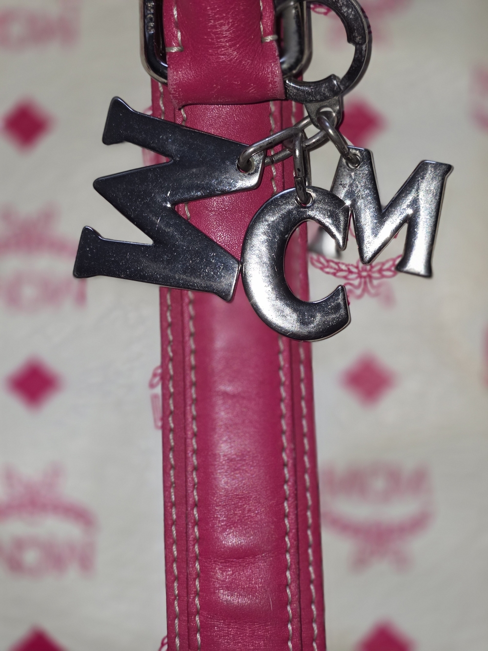 MCM Beige & Pink Visetos Tote w/ Matching Wristlet & MCM Charm & silver Hardware - Picture 4 of 16